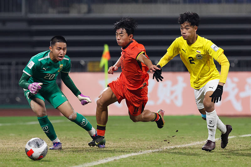 U16国足让中国球迷继续“过年”<strong></p>
<p>元宝网虚拟币</strong>,对手再弱,连续踢出两位数比分也非易事