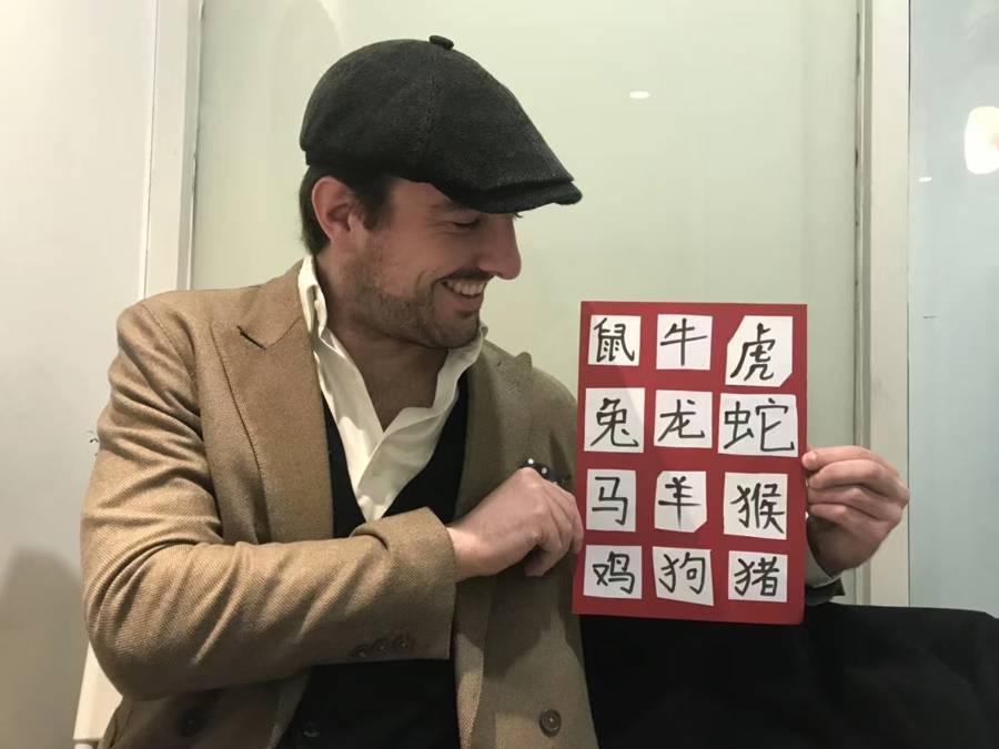 法国人在上海开店<strong></p>
<p>虚拟钻石币</strong>,只卖白色衣服竟然火了丨上海滩上洋掌柜