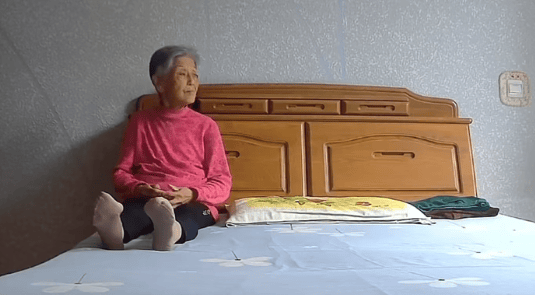 女子晒照对比奶奶自爷爷去世9个月后变化:再也不是时髦的老太太了<strong></p>
<p>虚拟钻石币</strong>,评论区泪目