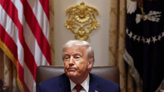 美国想和中俄印日组建C5<strong></p>
<p>虚拟芬达币</strong>,梅德韦杰夫:给了欧洲一记响亮的耳光