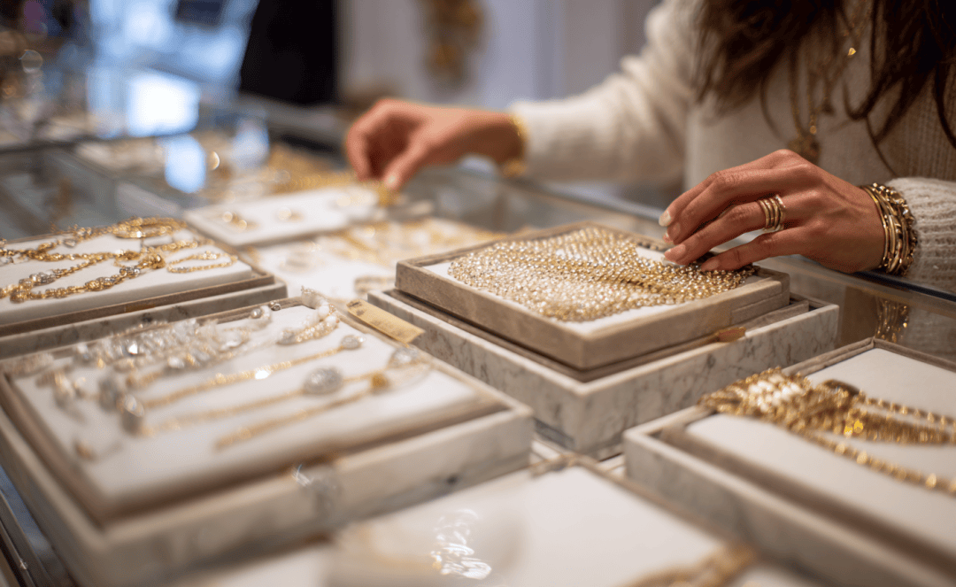 潮汕老板卖0.1克黄金<strong></p>
<p>如何挖虚拟币</strong>,今年已进账62亿