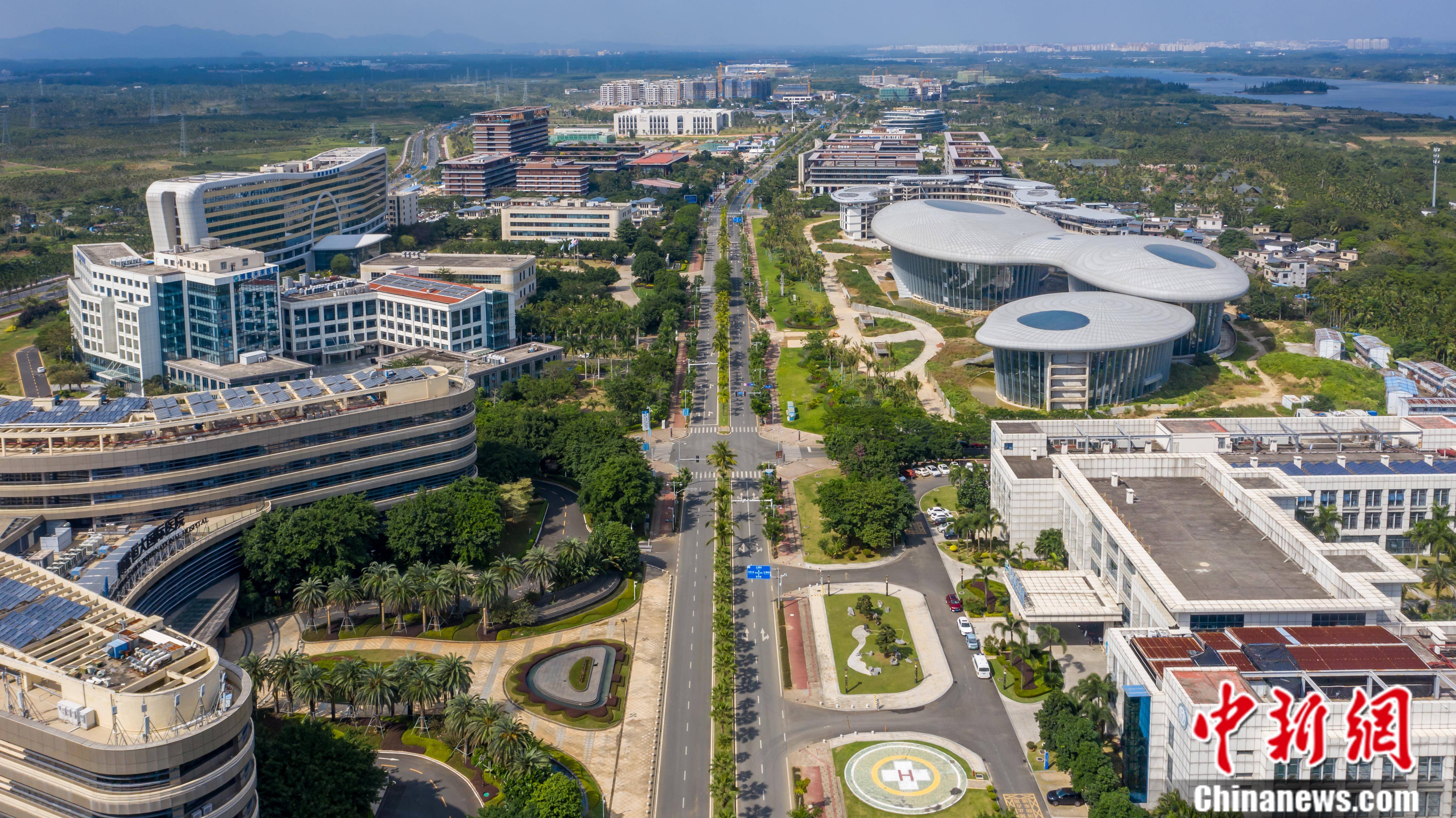 海南封关第一天<strong></p>
<p>虚拟币监控</strong>，他在村里数起了外国游客