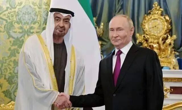 伊朗首都启动战时避难设施建设规划<strong></p>
<p>虚拟币认筹</strong>，将在霍尔木兹海峡实弹军演，伊外长与多国外长通话，欧盟宣布制裁并将革命卫队列为“恐怖组织”